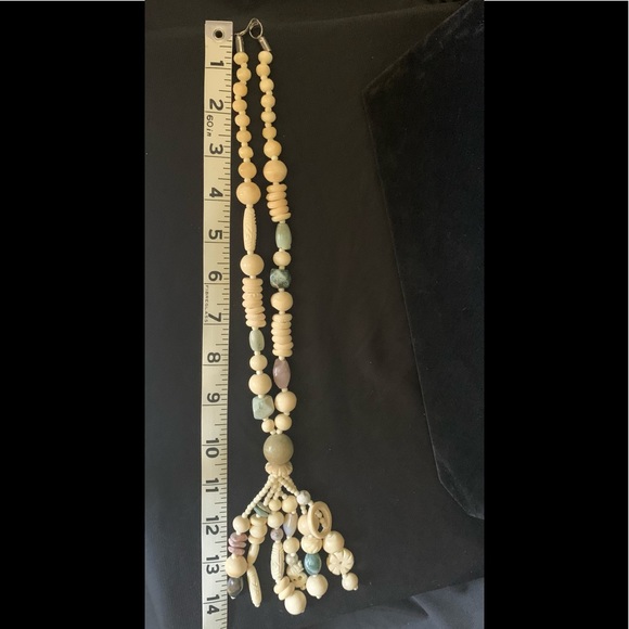 Vintage faux bone carved necklace. 18” + 4” dangles - Picture 3 of 4